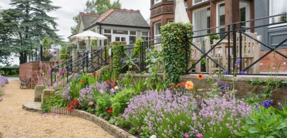 - The Red Fox, Thornton Hough