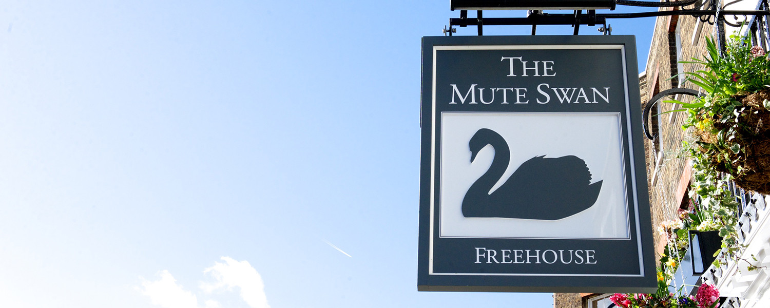 Fresh Food & Cask Ales The Mute Swan, Hampton Court