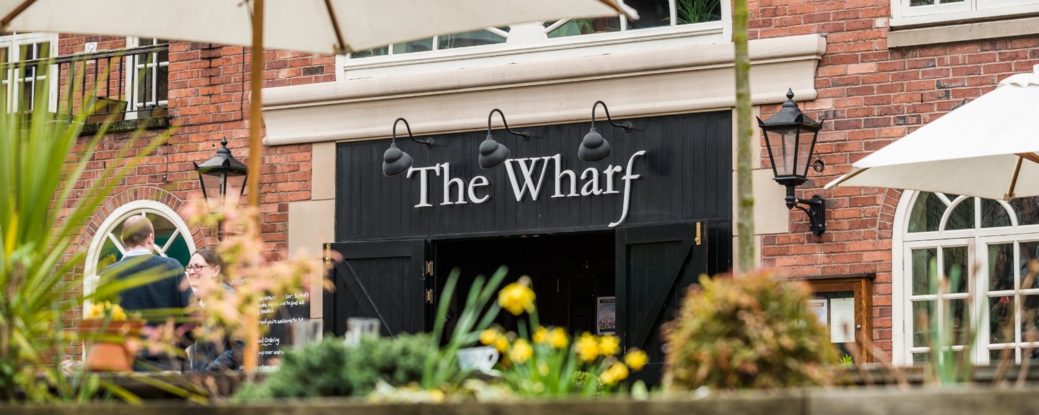 Looking for places to eat in Manchester? Visit our pub & restaurant