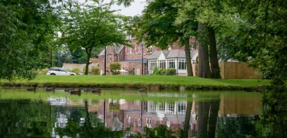 - The Red Fox, Thornton Hough